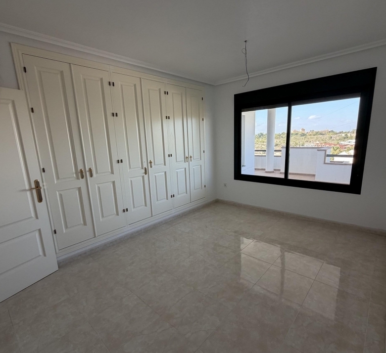 Apartamento de 2 dormitorios Llave en Mano en Venta en Lomas de Campoamor, Orihuela Costa
