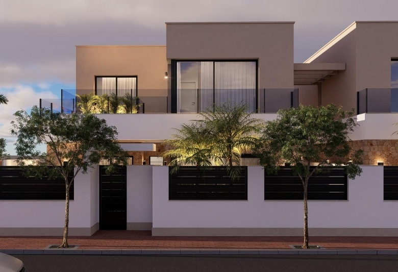Villa de lujo con 4 dormitorios y piscina privada con jacuzzi a la venta en San Pedro del Pinatar