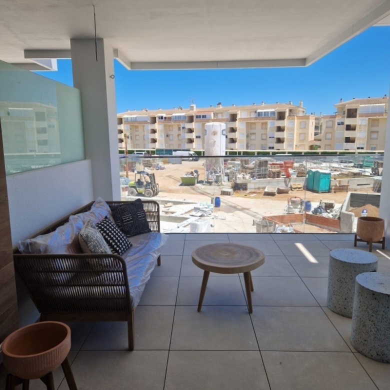 Ático en venta con piscina en playa l’Estanyo Denia