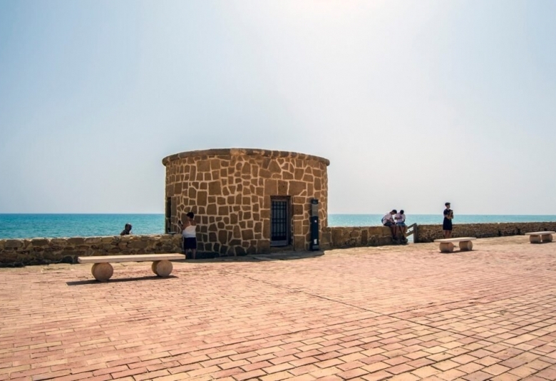 Ático en venta obra nueva con garaje en playa Torrevieja