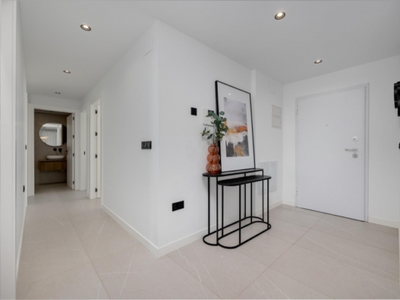 Villas de obra nueva en venta con piscina Torrevieja