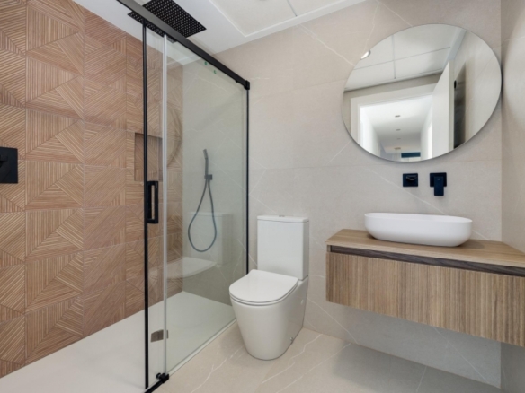 Villas de obra nueva en venta con piscina Torrevieja