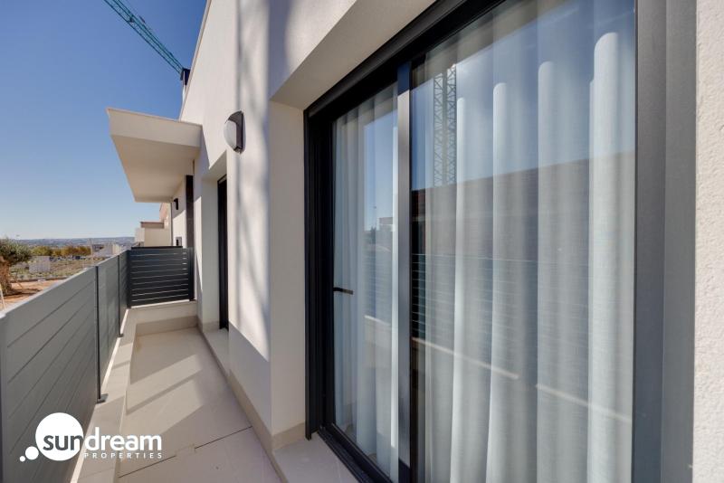 g_39380-14-28 Villas de obra nueva en venta con piscina Torrevieja