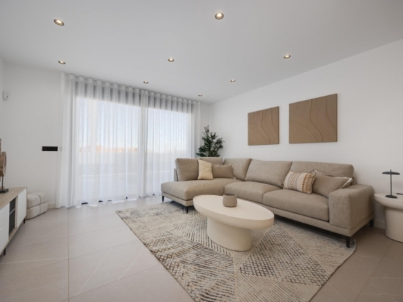 Villas de obra nueva en venta con piscina Torrevieja
