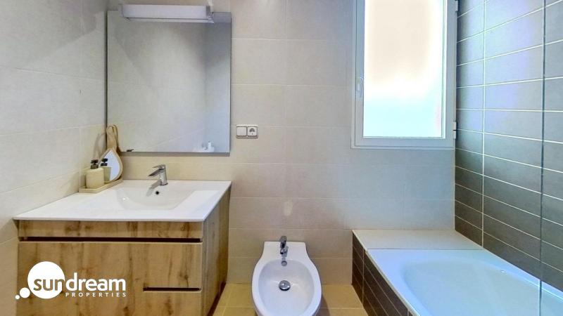 g_39420-7-20 Piso en venta con 2 habitaciones y piscina en Cabo Roig