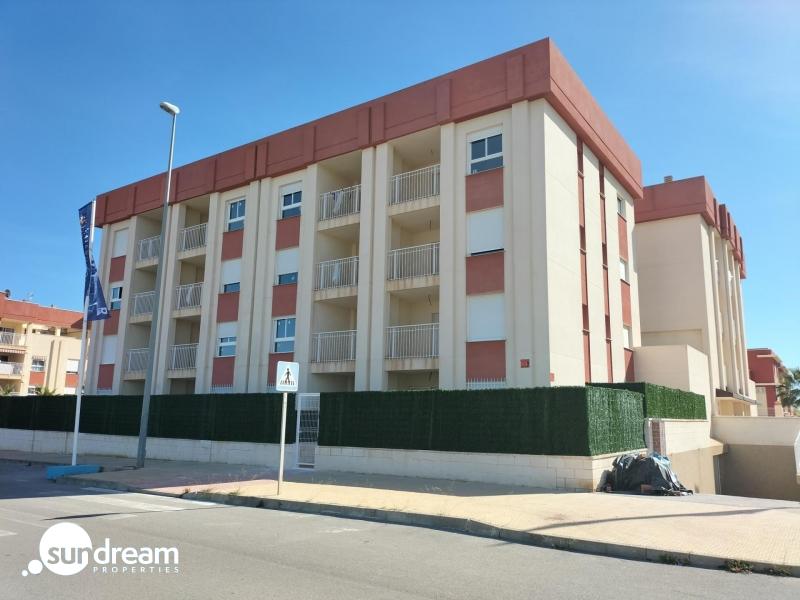 g_39420-7-5 Piso en venta con 2 habitaciones y piscina en Cabo Roig