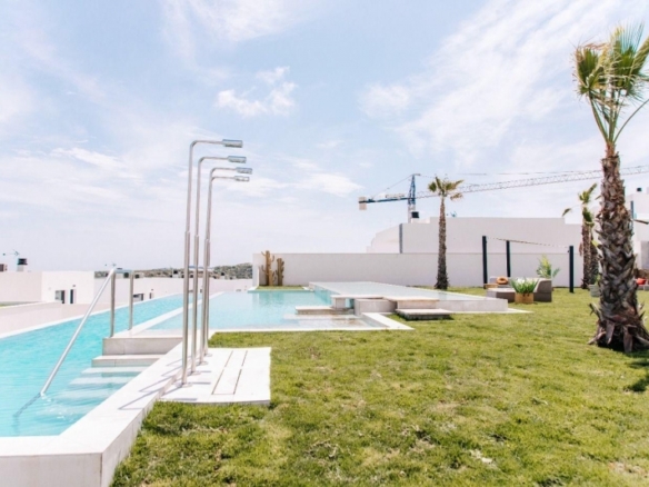 Apartamento de lujo con dos plantas en Ciudad Quesada – Rojales con vistas al mar.