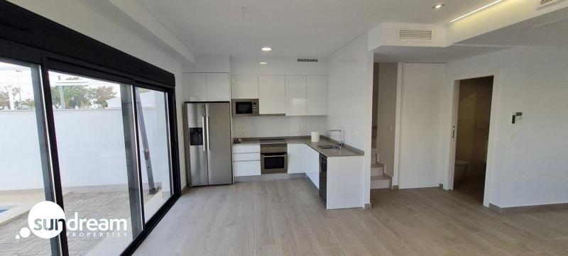g_39462-6-5 Villa Independiente con 3 dormitorios y piscina privada a la venta en Villamartin(orihuela Costa)