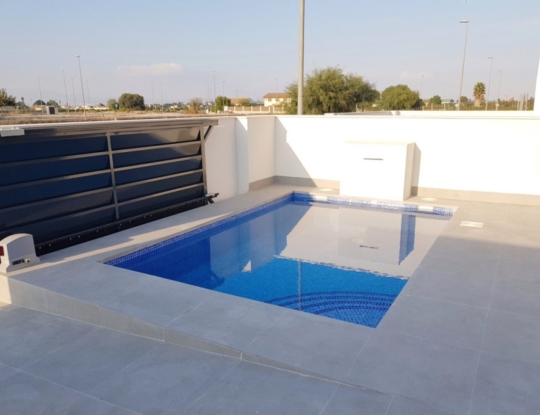 PAREADOS DE NUEVA CONSTRUCCIÓN DE 3 DORMITORIOS CON PISCINA EN DAYA NUEVA(ALICANTE)