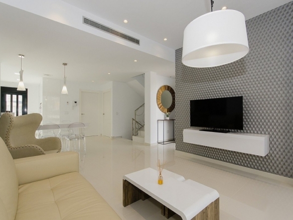 ¡LLAVE EN MANO! PRECIOSA VILLA DE OBRA NUEVA EN PLAYA HONDA(LA MANGA).