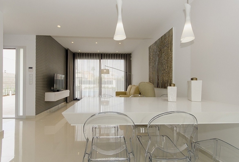 ¡LLAVE EN MANO! PRECIOSA VILLA DE OBRA NUEVA EN PLAYA HONDA(LA MANGA).
