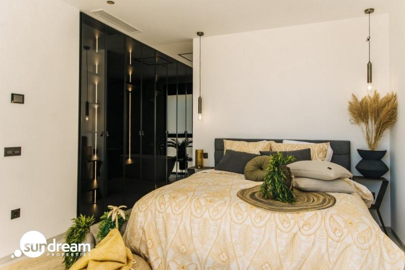 Villa moderna de 3 dormitorios con vistas a Guardamar y al mar.