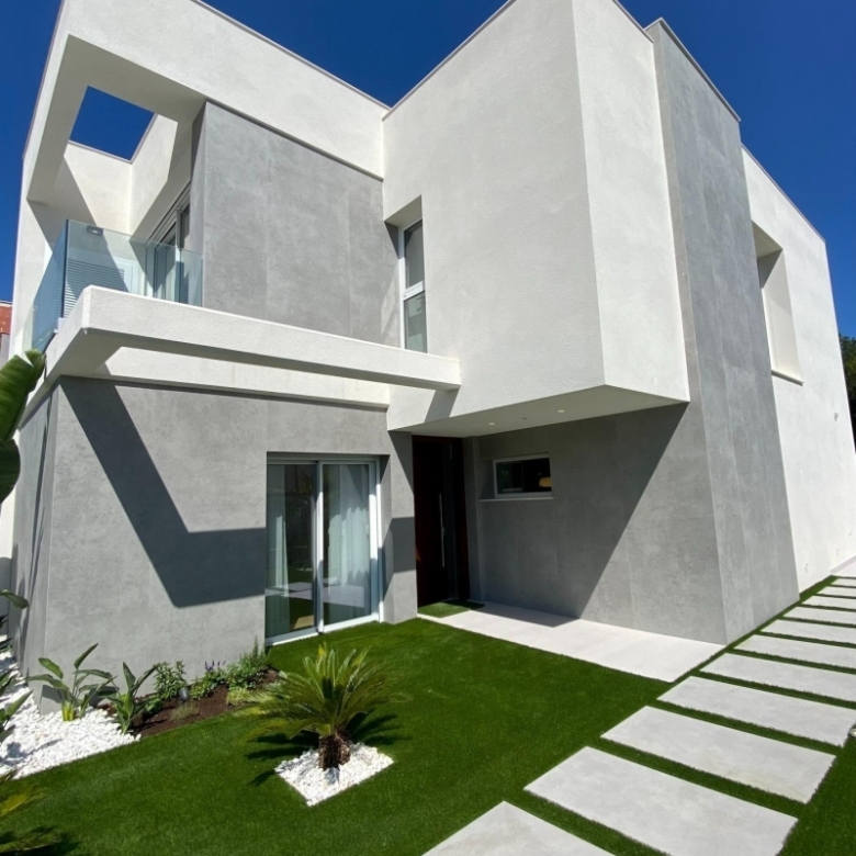 Villa moderna de 3 dormitorios con piscina privada en Finestrat