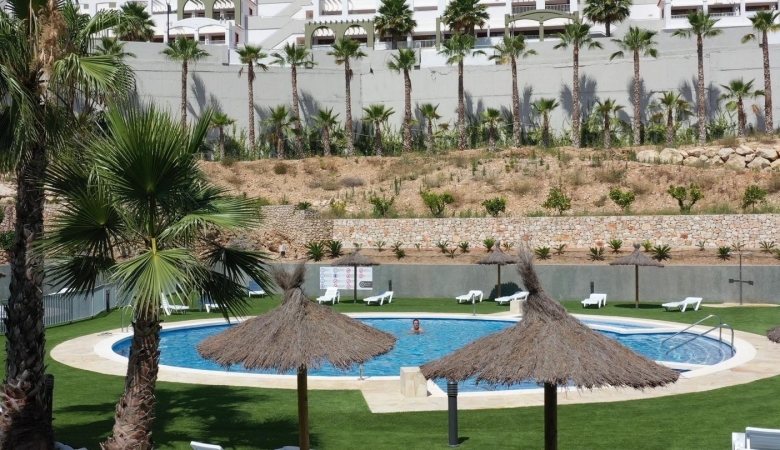 MAGNIFICO ATICO CON SOLARIUM PRIVADO Y VISTAS AL MAR  EN XERESA DEL MONTE(GANDIA).