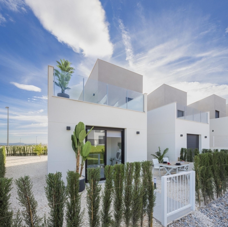NUEVOS ADOSADOS DE 2 DORMITORIOS EN CAMPO DE GOLF RESORT, MURCIA.