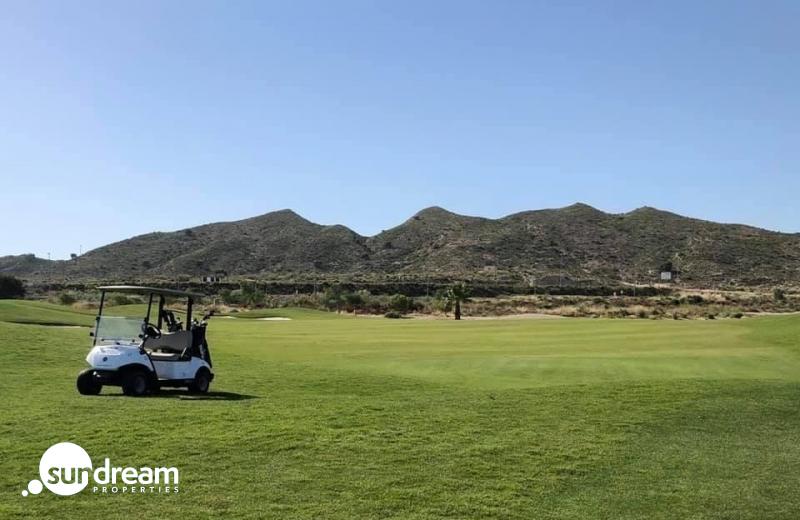 NUEVOS ADOSADOS DE 3 DORMITORIOS EN CAMPO DE GOLF RESORT, MURCIA