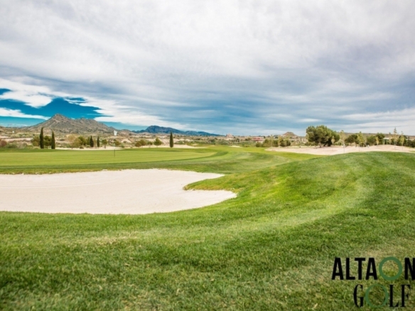 NUEVOS ADOSADOS DE 3 DORMITORIOS EN CAMPO DE GOLF RESORT, MURCIA