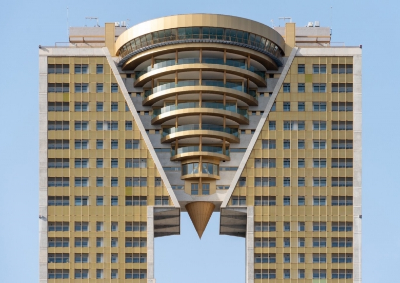 ESTUPENDO APARTAMENTO DE 2 DORMITORIOS EN EDIFICIO ICONICO  CON VISTAS ESPECTACULARES(BENIDORM).