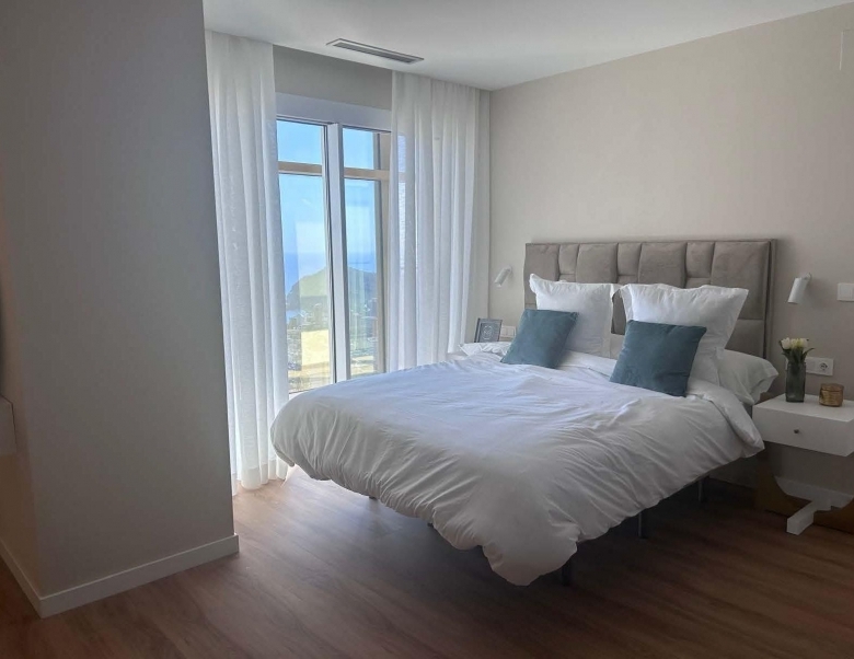 ESTUPENDO APARTAMENTO DE 2 DORMITORIOS EN EDIFICIO ICONICO  CON VISTAS ESPECTACULARES(BENIDORM).