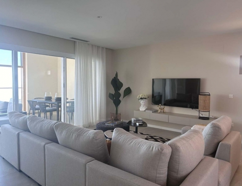ESTUPENDO APARTAMENTO DE 2 DORMITORIOS EN EDIFICIO ICONICO  CON VISTAS ESPECTACULARES(BENIDORM).