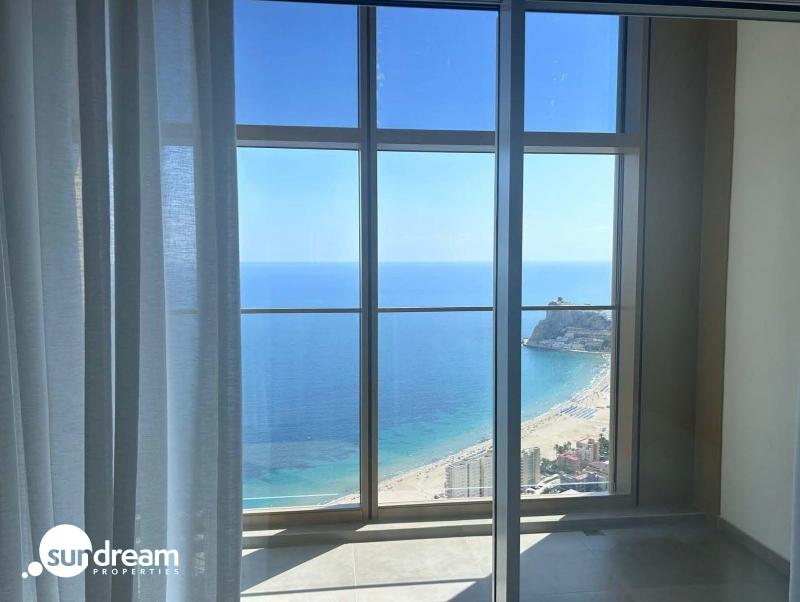 ESTUPENDO APARTAMENTO DE 2 DORMITORIOS EN EDIFICIO ICONICO  CON VISTAS ESPECTACULARES(BENIDORM).