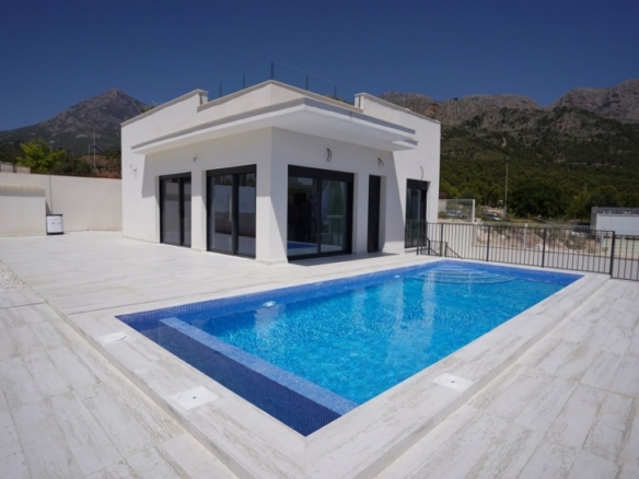 MAGNIFICA VILLA DE NUEVA CONSTRUCCIÓN EN UN NIVEL EN POLOP