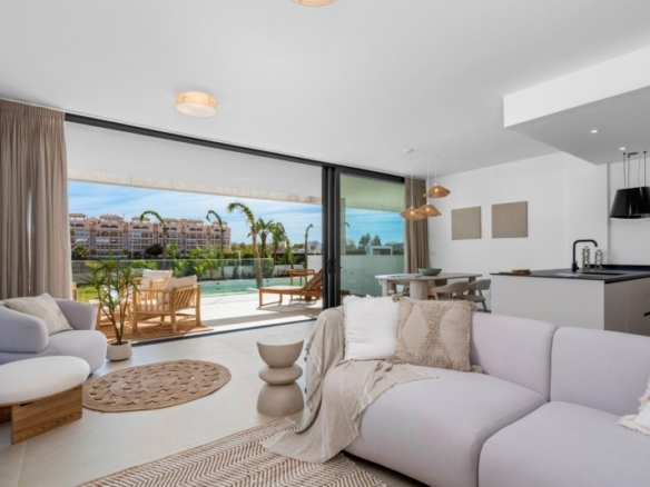 Apartamento en planta baja de 3 dormitorios en Mar de Cristal