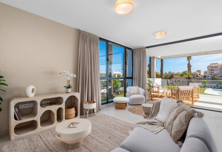 Apartamento en planta baja de 3 dormitorios en Mar de Cristal