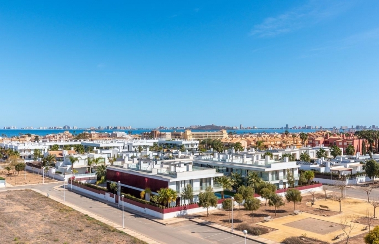 Apartamento en primera planta de  3 dormitorios en Mar de Cristal(Cartagena)