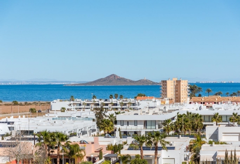 Apartamento en primera planta de  3 dormitorios en Mar de Cristal(Cartagena)