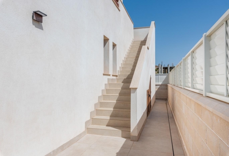 ESTUPENDA VILLA DE 3 DORM. DE NUEVA CONSTRUCCIÓN EN VERA, ALMERIA