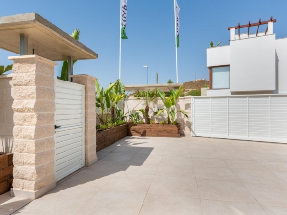 ESTUPENDA VILLA DE 3 DORM. DE NUEVA CONSTRUCCIÓN EN VERA, ALMERIA