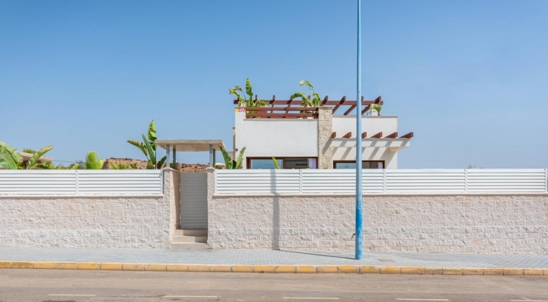 ESTUPENDA VILLA DE 3 DORM. DE NUEVA CONSTRUCCIÓN EN VERA, ALMERIA
