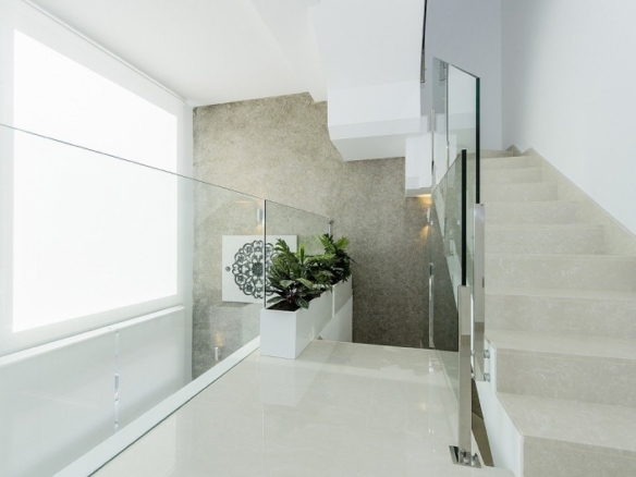 PRECIOSA VILLA MODERNA DE 3 DORM. DE NUEVA CONSTRUCCIÓN EN VERA, ALMERIA