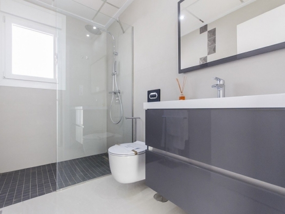 PRECIOSA VILLA MODERNA DE 3 DORM. DE NUEVA CONSTRUCCIÓN EN VERA, ALMERIA