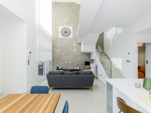 PRECIOSA VILLA MODERNA DE 3 DORM. DE NUEVA CONSTRUCCIÓN EN VERA, ALMERIA
