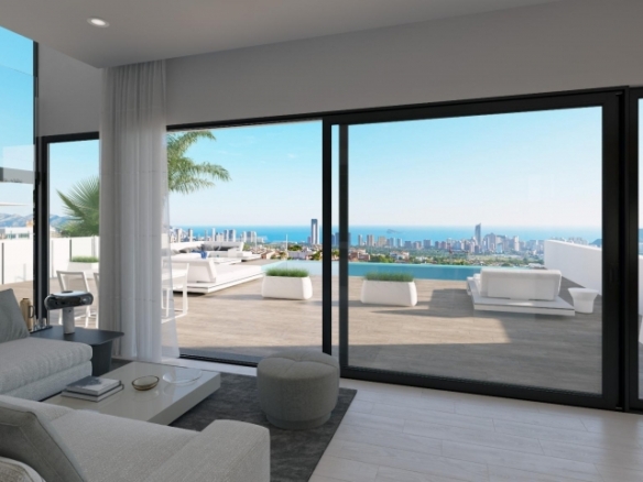 VILLA DE LUJO DE NUEVA CONSTRUCCIÓN EN FINESTRAT CON VISTAS AL MAR