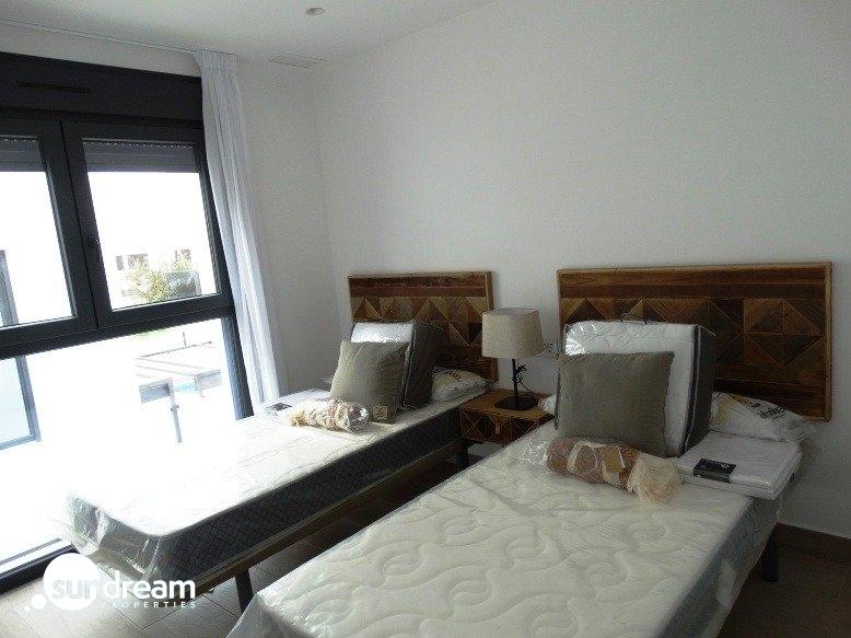 VILLA PAREADA DE NUEVA CONSTRUCCIÓN EN PILAR DE LA HORADADA