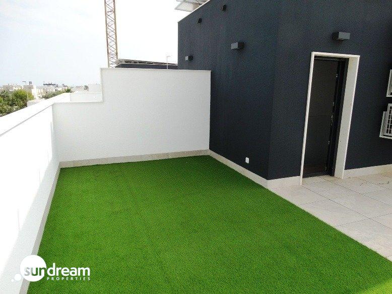 VILLA PAREADA DE NUEVA CONSTRUCCIÓN EN PILAR DE LA HORADADA