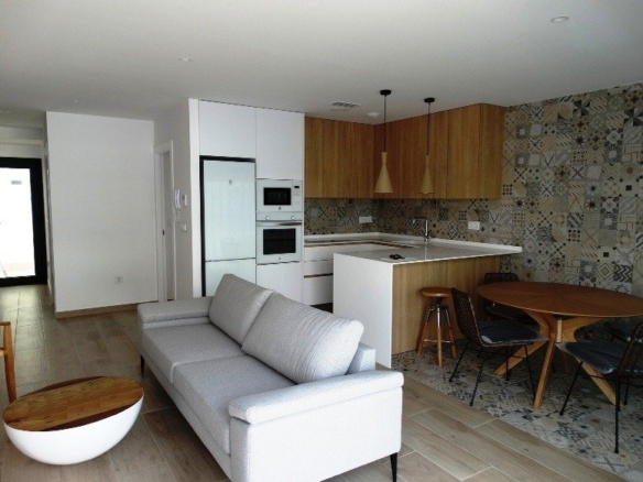 VILLA PAREADA DE NUEVA CONSTRUCCIÓN EN PILAR DE LA HORADADA