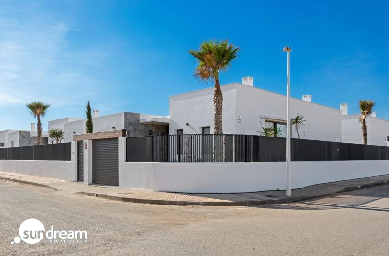 g_39711-24-10 Villa en una sola planta de 3 dormitorios a la venta en Mar de Cristal(Cartagena)