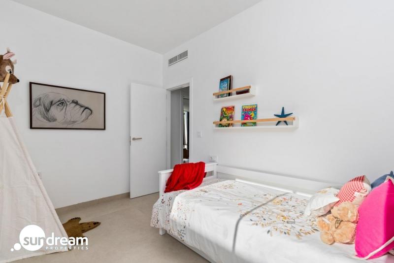 Villa en una sola planta de 3 dormitorios a la venta en Mar de Cristal(Cartagena)