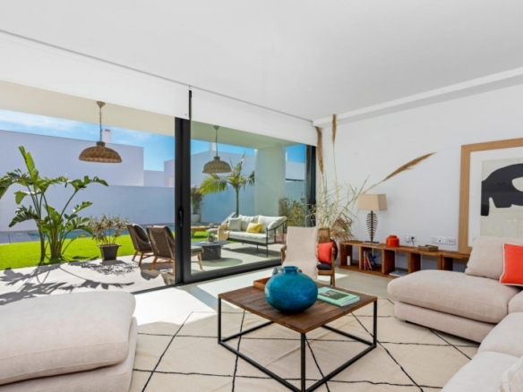 Villa en una sola planta de 3 dormitorios a la venta en Mar de Cristal(Cartagena)