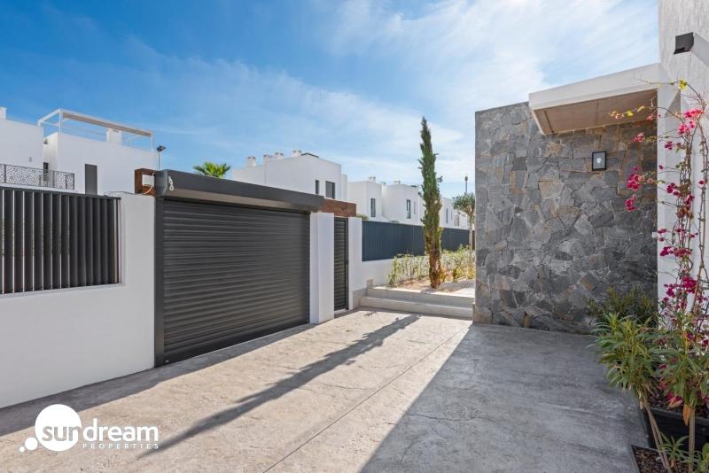 g_39711-24-39 Villa en una sola planta de 3 dormitorios a la venta en Mar de Cristal(Cartagena)