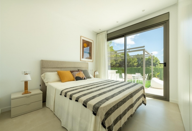EXCLUSIVA VILLA MODERNA DE NUEVA CONSTRUCCIÓN EN PINAR DE CAMPOVERDE