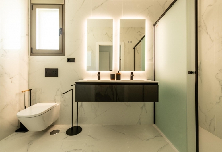 EXCLUSIVA VILLA MODERNA DE NUEVA CONSTRUCCIÓN EN PINAR DE CAMPOVERDE