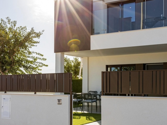 BUNGALOWS DE OBRA NUEVA, 2 DORMITORIOS, PLANTA ALTA, EN PILAR DE LA HORADADA