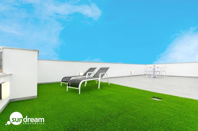 g_39801-21-30 VILLA DE NUEVA CONSTRUCCIÓN DE 3 DORMITORIOS EN TORREVIEJA