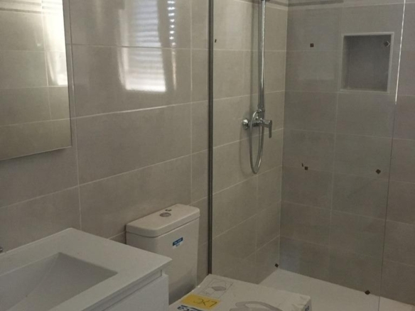 VILLA DE ESTILO TRADICIONAL DE 3 DORMITORIOS DE NUEVA CONSTRUCCIÓN  EN PINOSO