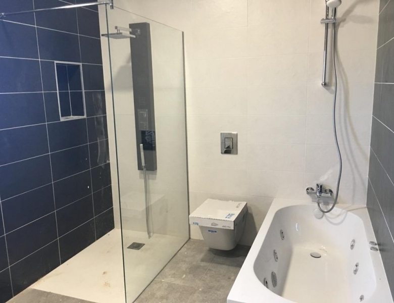 VILLA MODERNA EN UNA SOLA PLANTA DE 3 DORMITORIOS DE NUEVA CONSTRUCCIÓN EN PINOSO